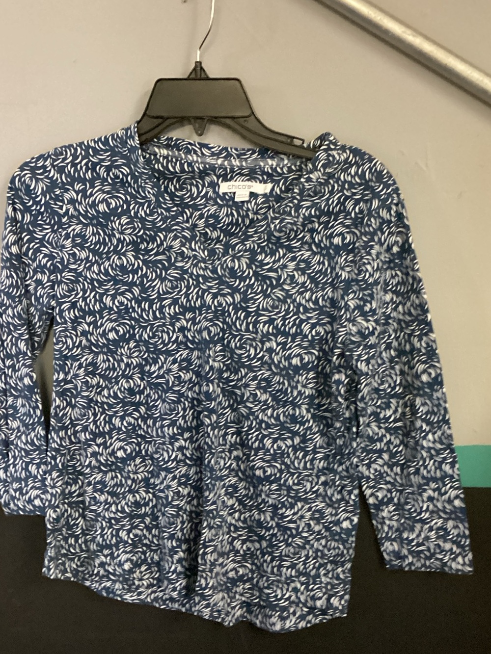 Chico's Navy and White Swirl Long Sleeve Tee